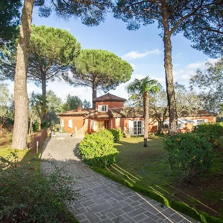Villa La Torre Delle Comete -villa Lungo La Via Francigena *